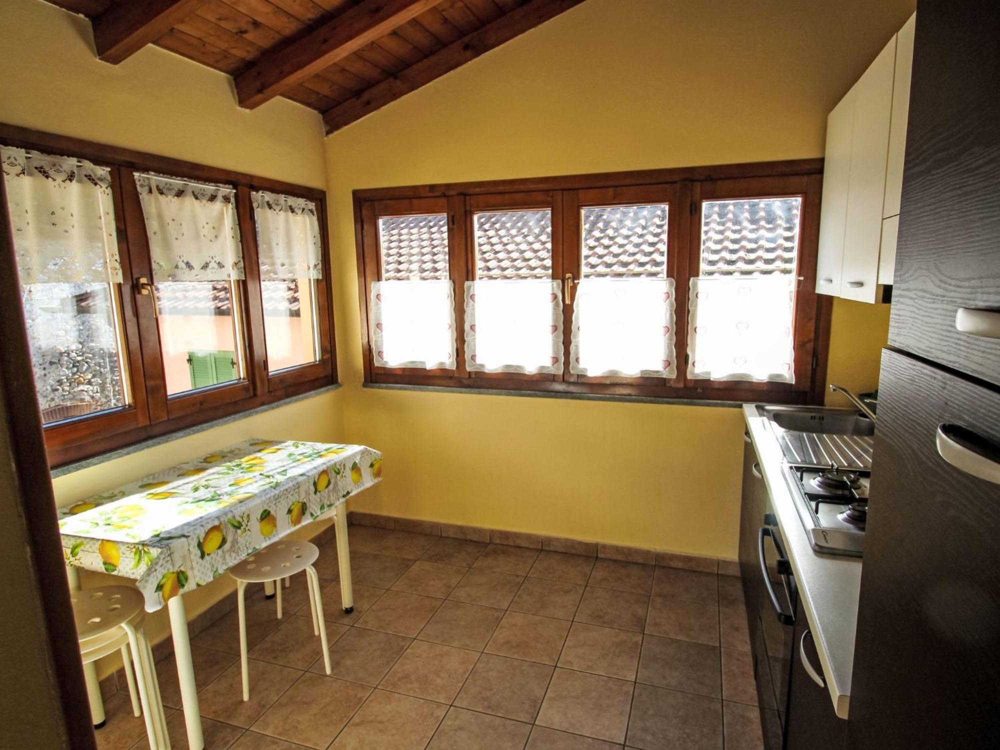 Apartment Roma By Interhome Porto Valtravaglia Ngoại thất bức ảnh